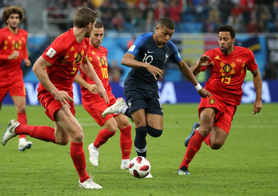 法国对比利时2018