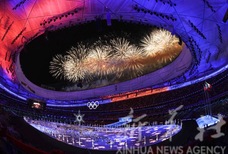 2022冬奥会闭幕式颁奖
